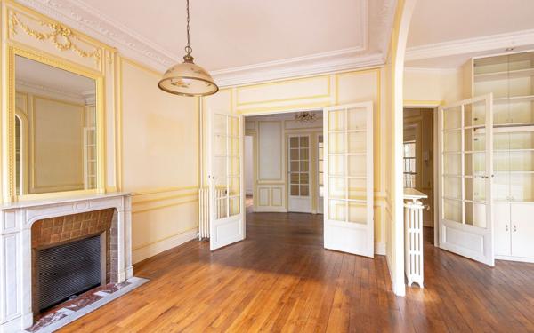 Appartement à vendre    3 pièces • 93,51 m2 Paris 13