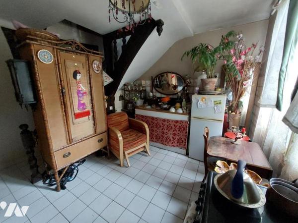 A VENDRE - MAISON DANS LE CENTRE HISTORIQUE DE CRAON