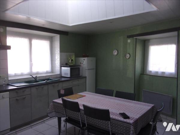 CARENTOIR, maison de pays à deux pas du centre.