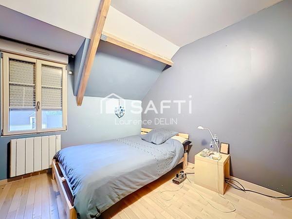 MAISON FAMILIALE DANS UN CADRE VERDOYANT PAISIBLE