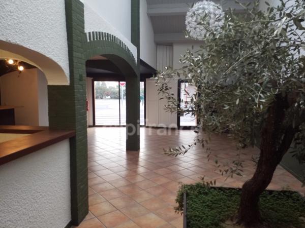 À LOUER – LOCAL COMMERCIAL 121 m² – EMPLACEMENT N°1 – SORÈDE (66)