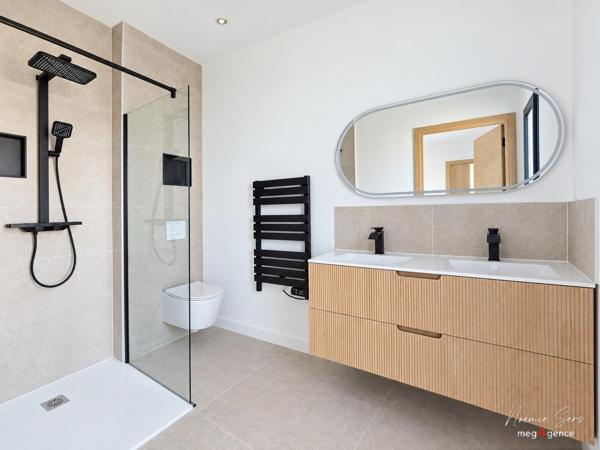 Maison à CHOLET, 49300 - 5 pièces 169m²