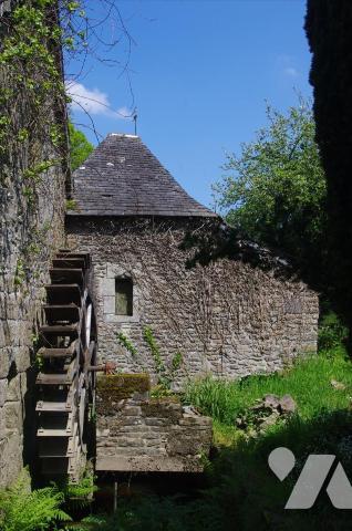 PLOUNEVEZEL - MOULIN