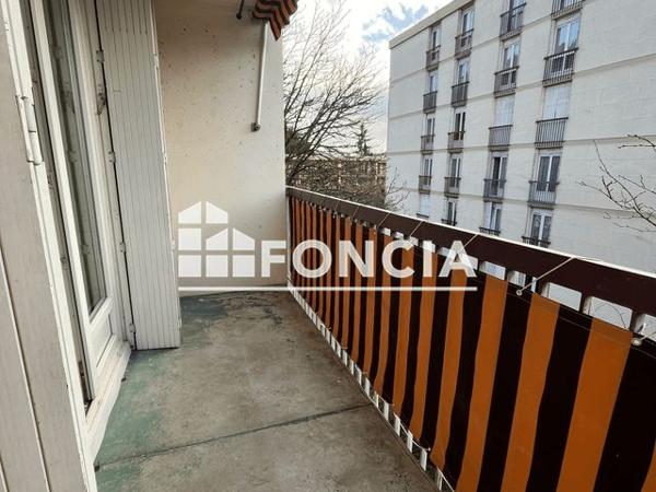 Location Appartement 3 pièces 65.54 m² - AVENUE JEAN-PAUL COSTE Aix En Provence 13100