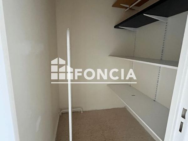 Location Appartement 3 pièces 65.54 m² - AVENUE JEAN-PAUL COSTE Aix En Provence 13100