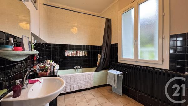 Immeuble à vendre  266,44 m2 GAP - 05