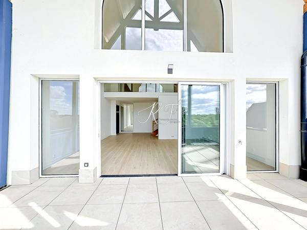 DUPLEX avec vue imprenable sur la SEINE