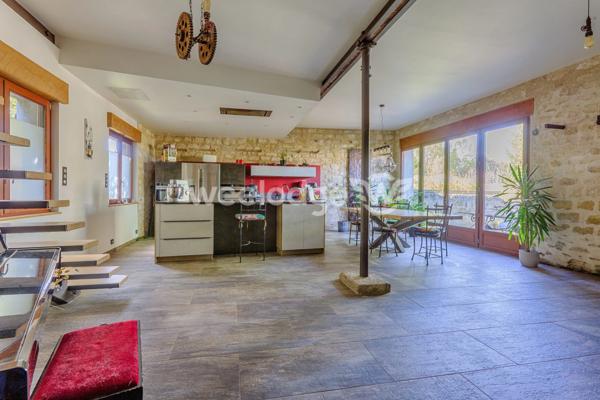 Maison à vendre 11 pièces de 316 m² à Maurecourt