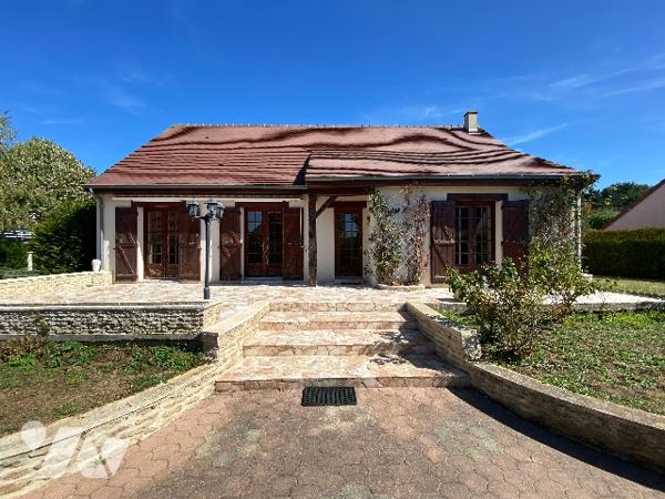 BEAU PAVILLON DE PLAIN PIED LUMINEUX AVEC GRAND SEJOUR DE 41 M² PROCHE TRANSPORTS.