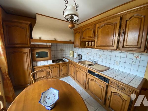 BEAU PAVILLON DE PLAIN PIED LUMINEUX AVEC GRAND SEJOUR DE 41 M² PROCHE TRANSPORTS.