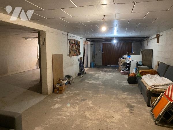 BEAU PAVILLON DE PLAIN PIED LUMINEUX AVEC GRAND SEJOUR DE 41 M² PROCHE TRANSPORTS.