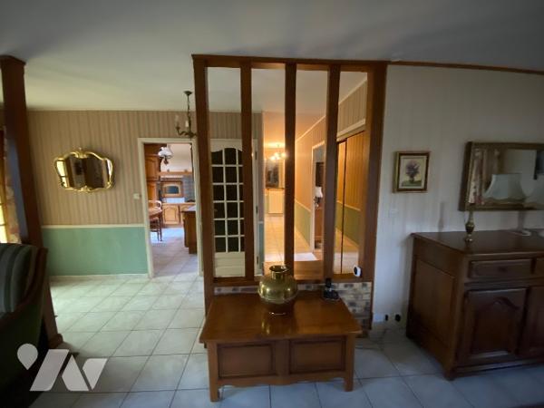 BEAU PAVILLON DE PLAIN PIED LUMINEUX AVEC GRAND SEJOUR DE 41 M² PROCHE TRANSPORTS.