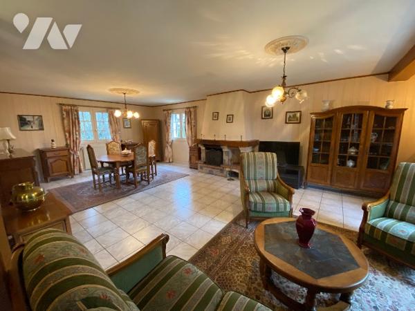 BEAU PAVILLON DE PLAIN PIED LUMINEUX AVEC GRAND SEJOUR DE 41 M² PROCHE TRANSPORTS.