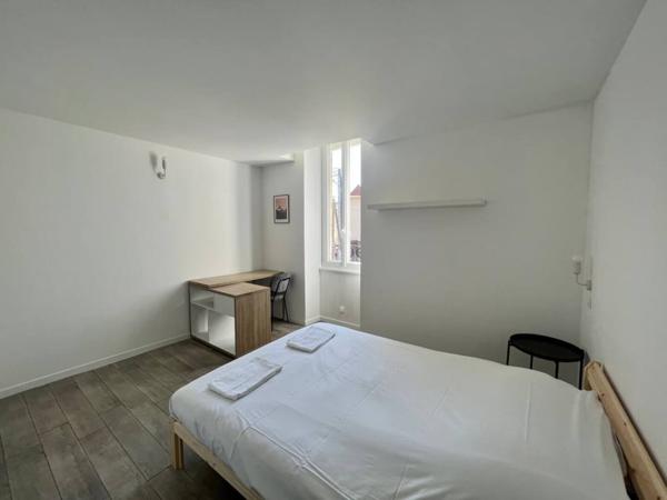 Appartement 6 pièce(s) 5 chambre(s) 120 m²