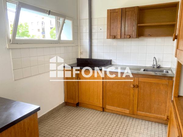 Location Appartement 2 pièces 39.99 m² - PETITES ROCHES Dijon 21000