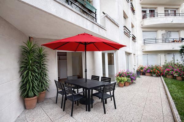 Appartement 2 pièce(s)_grande terrasse_cave _parking _10 min du Métro Gabriel peri