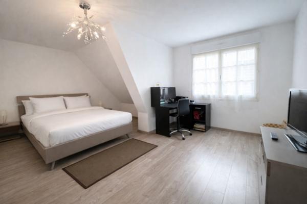 Maison Crepy En Valois 7 pièce(s) 278 m2