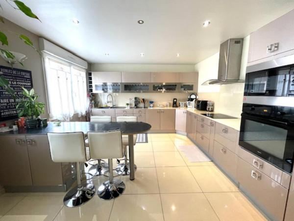 Maison Crepy En Valois 7 pièce(s) 278 m2