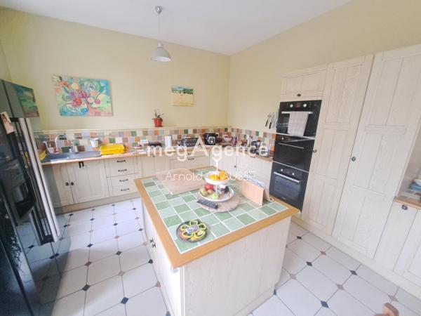 Maison à SAINT-RIQUIER, 80135 - 11 pièces 217m²