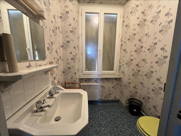 Immeuble à vendre |  Rochechouart |  264 m²