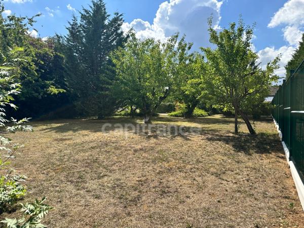 Terrain à vendre AUXERRE (89) de 714 m2 clos garage portail