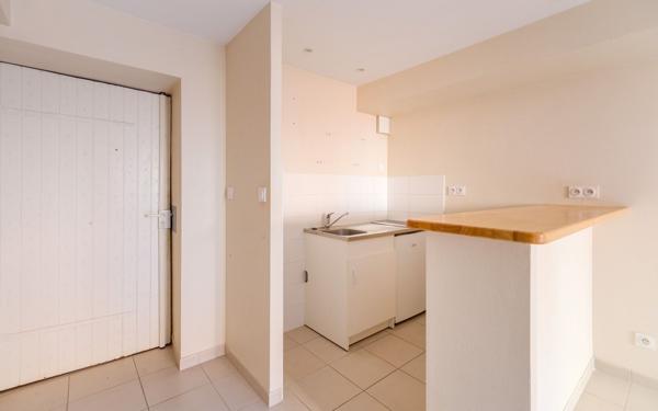 Appartement à vendre    2 pièces • 35 m2 Lyon 2