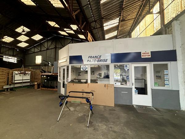 A vendre - Local commercial Fontenay Le Comte 723 m2