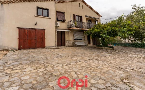 Maison à vendre    5 pièces •  Villeneuve-de-Berg