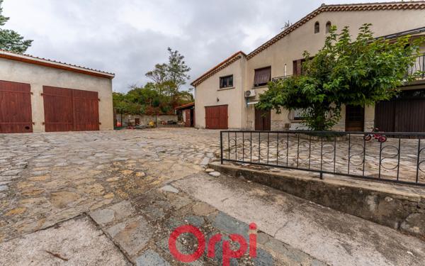 Maison à vendre    5 pièces •  Villeneuve-de-Berg