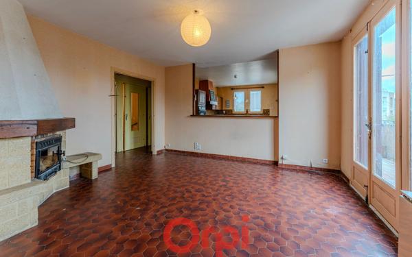 Maison à vendre    5 pièces •  Villeneuve-de-Berg