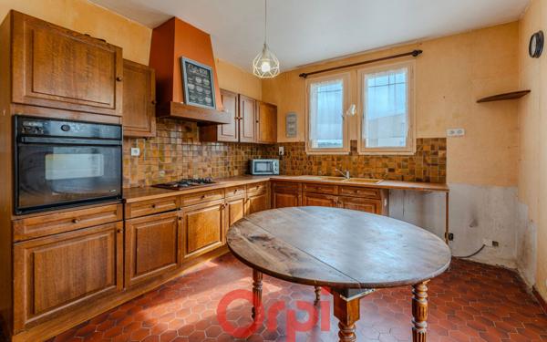 Maison à vendre    5 pièces •  Villeneuve-de-Berg