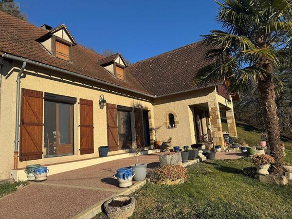 Maison à vendre à Bagnac-sur-Célé dans le Lot (46270), ref : MAIS40