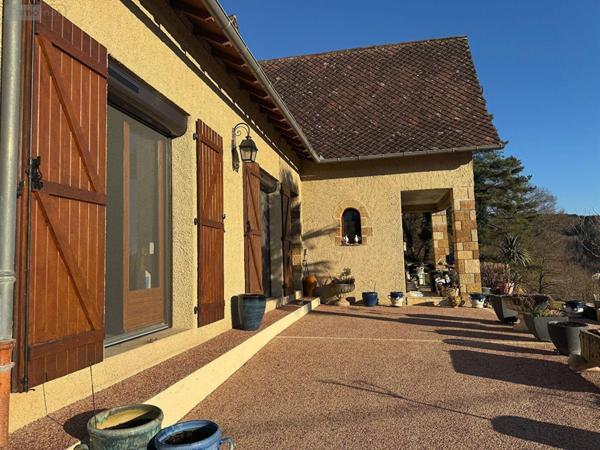 Maison à vendre à Bagnac-sur-Célé dans le Lot (46270), ref : MAIS40
