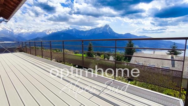 Très belle maison avec une vue magnifique sur lac et montagnes