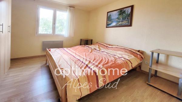 Très belle maison avec une vue magnifique sur lac et montagnes