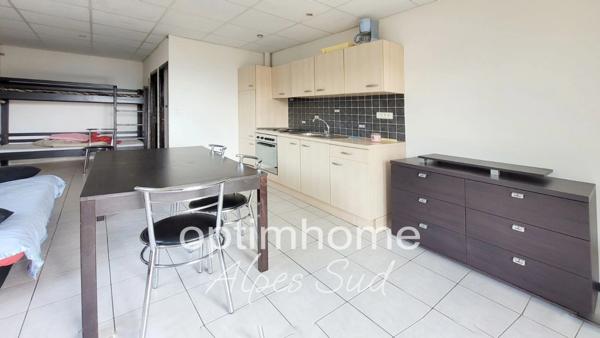 Très belle maison avec une vue magnifique sur lac et montagnes