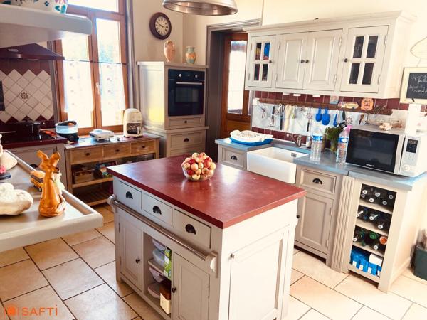 Charmante maison à la campagne proche de toutes commodités : idéale pour accueillir votre famille et passer de bons moments entre amis