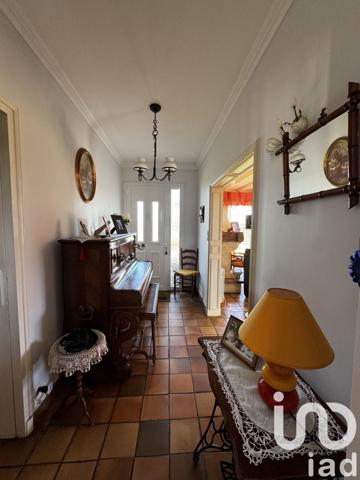 Maison à vendre 9 pièces 118 m² Saint-Germain-de-Lusignan