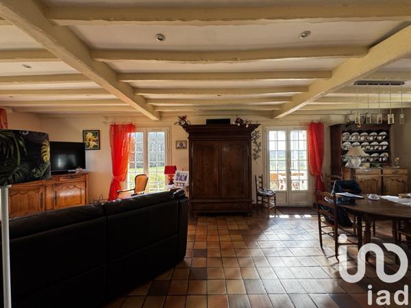 Maison à vendre 9 pièces 118 m² Saint-Germain-de-Lusignan