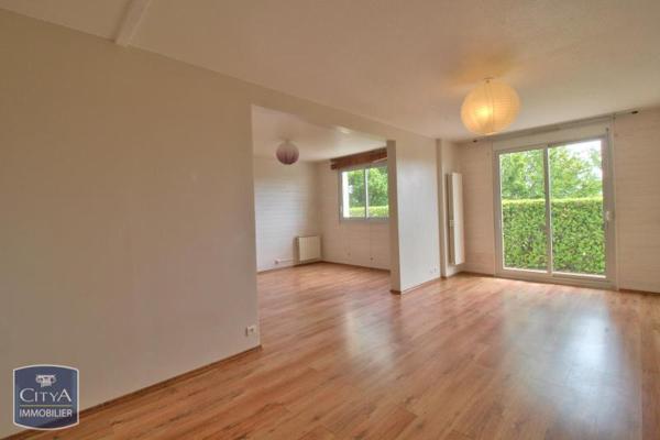 Appartement à louer 4 pièces 78.4m²