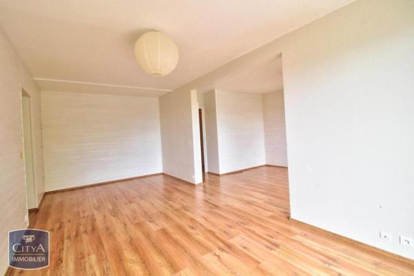 Appartement à louer 4 pièces 78.4m²