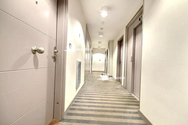 Vente                                                      Appartement
                        
                     4 pièces                      86 m2                     à Asnières-sur-Seine