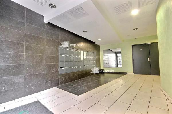 Vente                                                      Appartement
                        
                     4 pièces                      86 m2                     à Asnières-sur-Seine