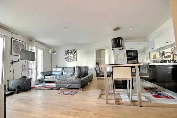 Vente                                                      Appartement
                        
                     4 pièces                      86 m2                     à Asnières-sur-Seine