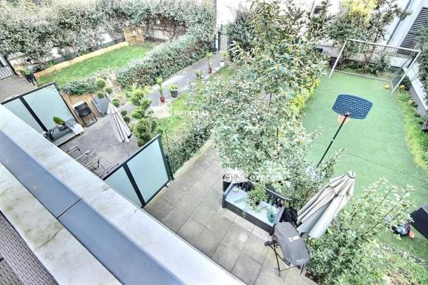 Vente                                                      Appartement
                        
                     4 pièces                      86 m2                     à Asnières-sur-Seine
