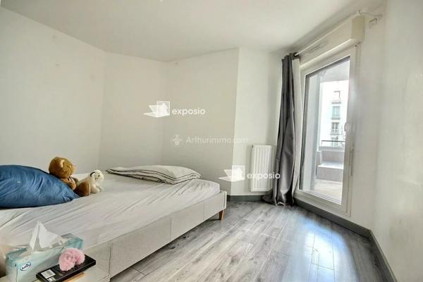 Vente                                                      Appartement
                        
                     4 pièces                      86 m2                     à Asnières-sur-Seine