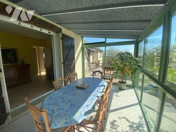 Maison à vendre - TINTENIAC (35 190)- Située au calme, belle maison bien entretenue,  sur sous-...