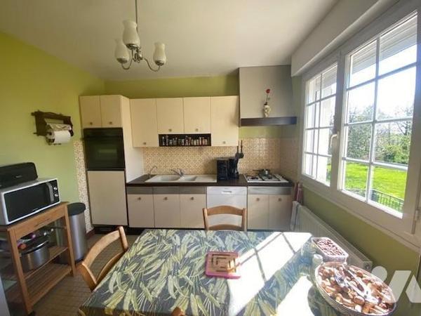 Maison à vendre - TINTENIAC (35 190)- Située au calme, belle maison bien entretenue,  sur sous-...