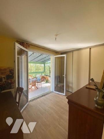 Maison à vendre - TINTENIAC (35 190)- Située au calme, belle maison bien entretenue,  sur sous-...