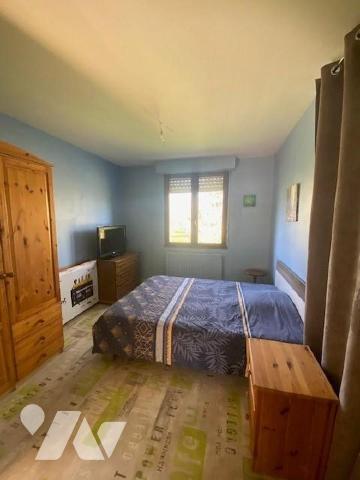 Maison à vendre - TINTENIAC (35 190)- Située au calme, belle maison bien entretenue,  sur sous-...